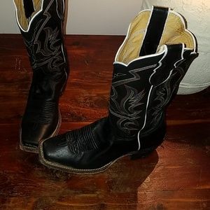 Justin cowgirl boots size 8